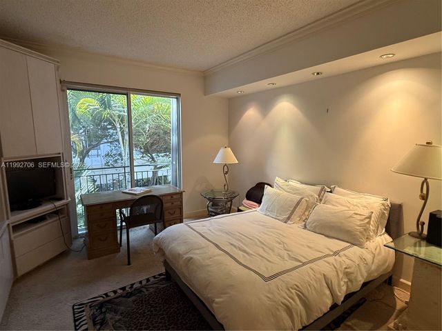 3700 Island Boulevard C203, Aventura, FL 33160