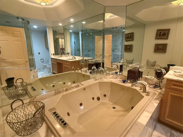 3700 Island Boulevard C203, Aventura, FL 33160