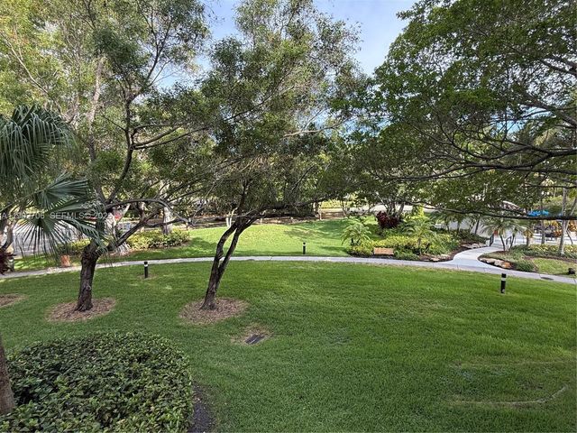 3700 Island Boulevard C203, Aventura, FL 33160