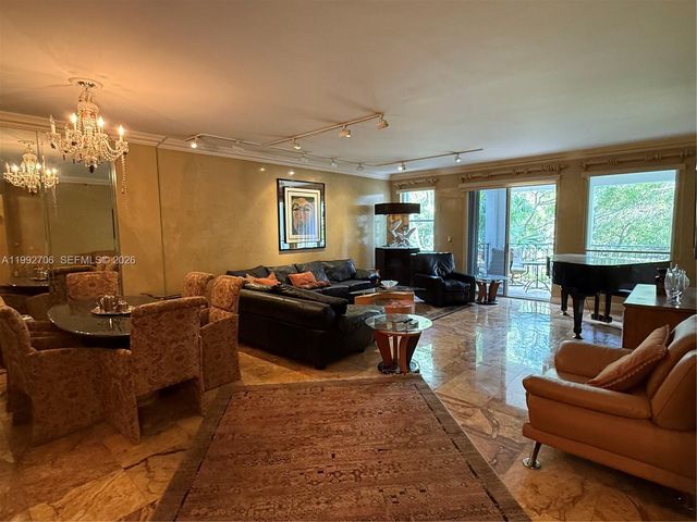 3700 Island Boulevard C203, Aventura, FL 33160