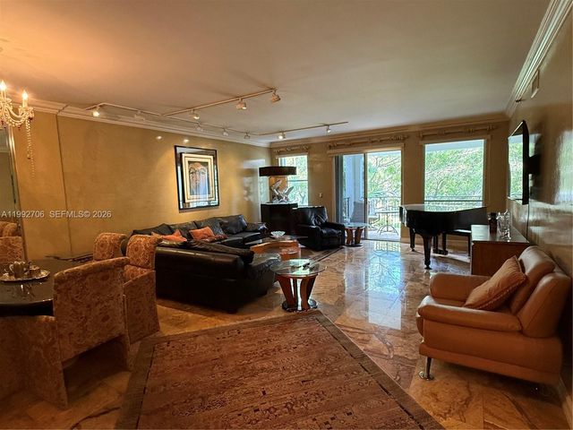 3700 Island Boulevard C203, Aventura, FL 33160