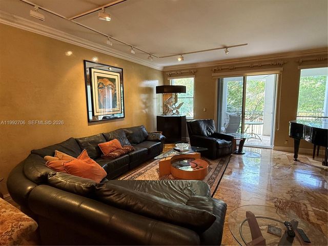 3700 Island Boulevard C203, Aventura, FL 33160