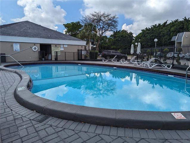 7910 Colony Cir N 304, Tamarac, FL 33321