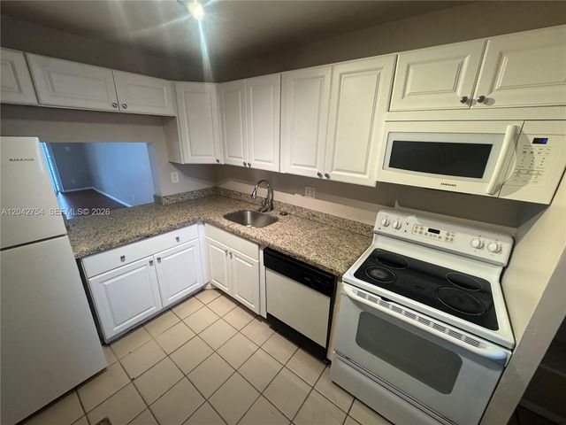 7910 Colony Cir N 304, Tamarac, FL 33321