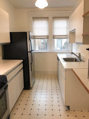 60 Jamaicaway 12, Boston, MA 02130