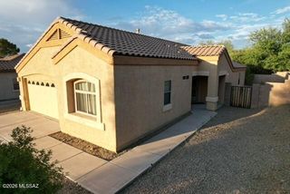 473 S Stone Bench Road, Vail, AZ 85641