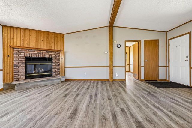 504 Harbor Heights Drive, Waterford, WI 53185