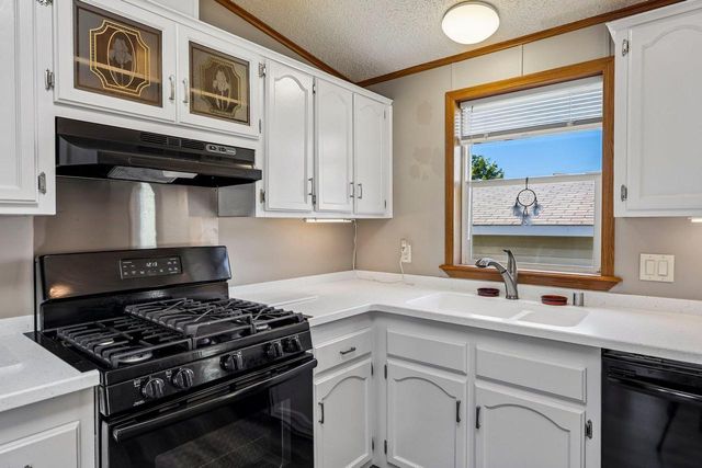 504 Harbor Heights Drive, Waterford, WI 53185