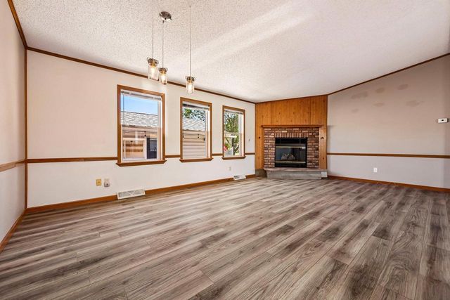 504 Harbor Heights Drive, Waterford, WI 53185