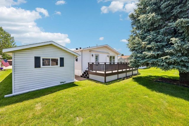 504 Harbor Heights Drive, Waterford, WI 53185
