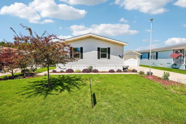 504 Harbor Heights Drive, Waterford, WI 53185