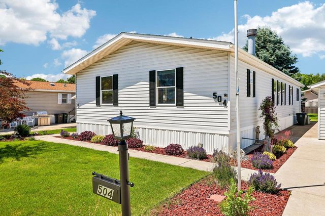 504 Harbor Heights Drive, Waterford, WI 53185