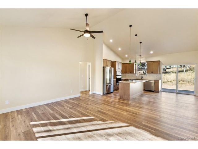 237 Columbine Dr, Woodland Park, CO 80863