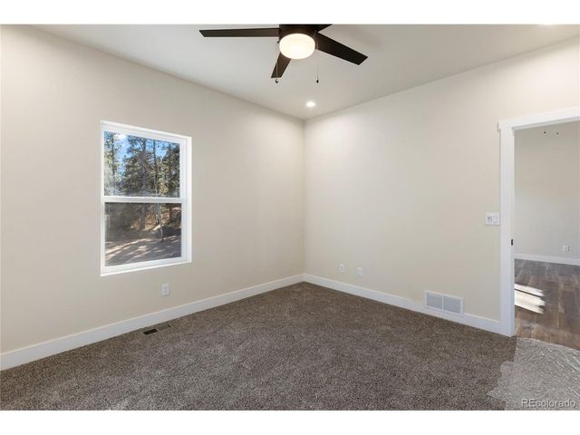 237 Columbine Dr, Woodland Park, CO 80863