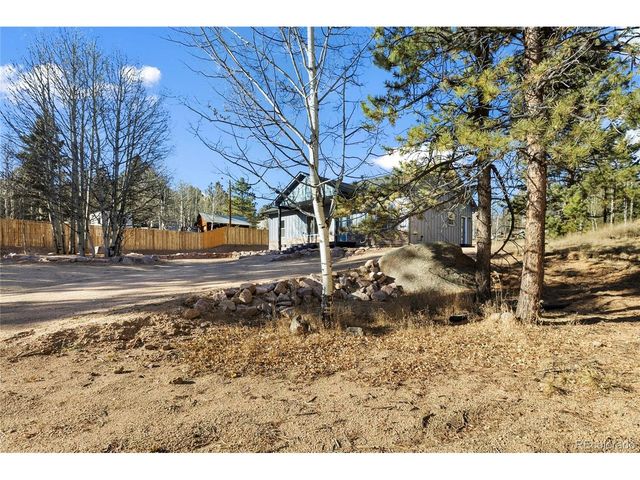 237 Columbine Dr, Woodland Park, CO 80863