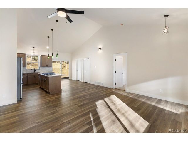 237 Columbine Dr, Woodland Park, CO 80863