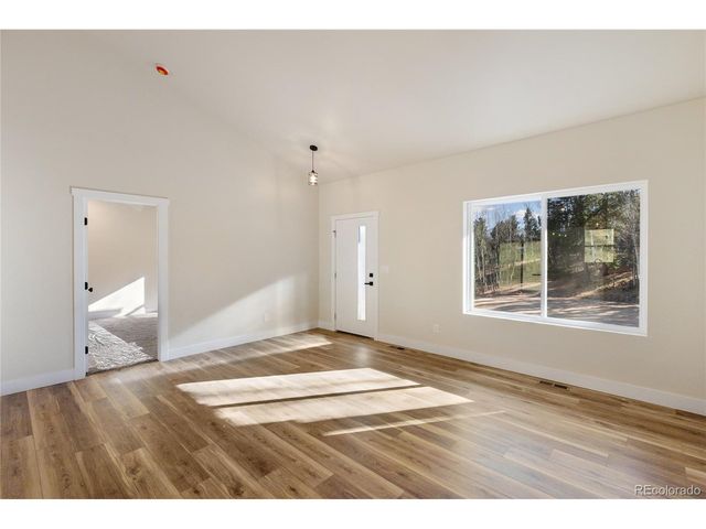 237 Columbine Dr, Woodland Park, CO 80863