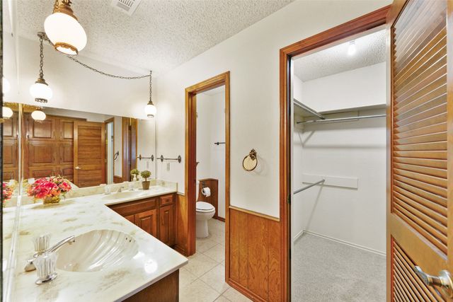 2323 Brookside Drive, Arlington, TX 76012