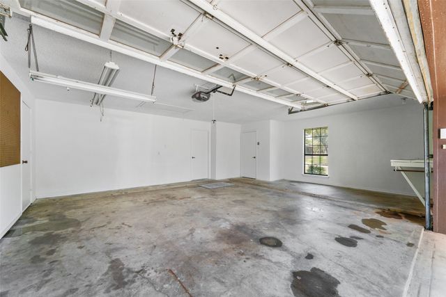 2323 Brookside Drive, Arlington, TX 76012