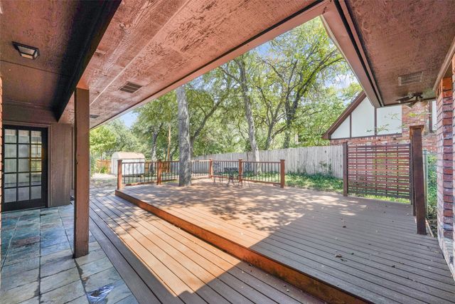 2323 Brookside Drive, Arlington, TX 76012