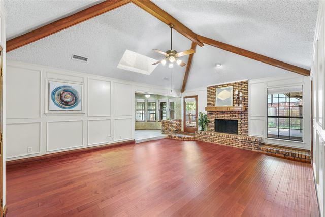 2323 Brookside Drive, Arlington, TX 76012
