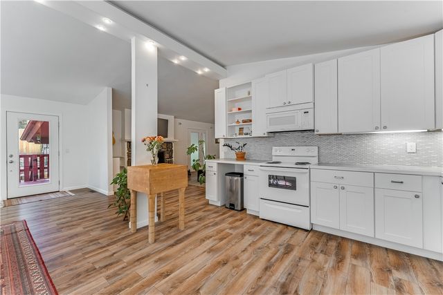 6 Bishampton Lane, Bella Vista, AR 72714