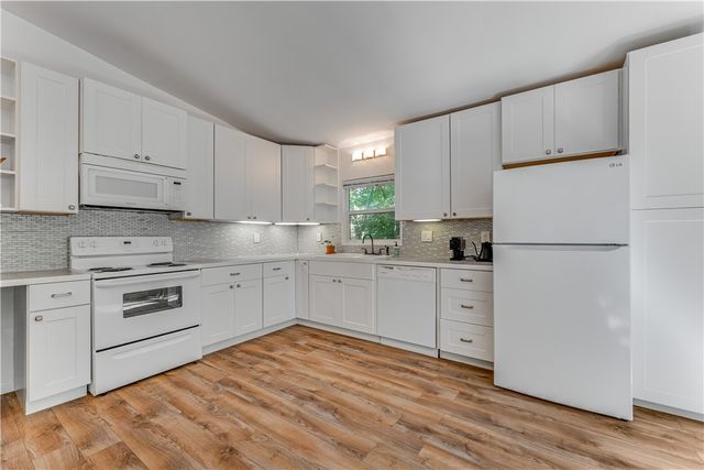 6 Bishampton Lane, Bella Vista, AR 72714