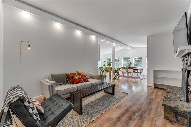 6 Bishampton Lane, Bella Vista, AR 72714