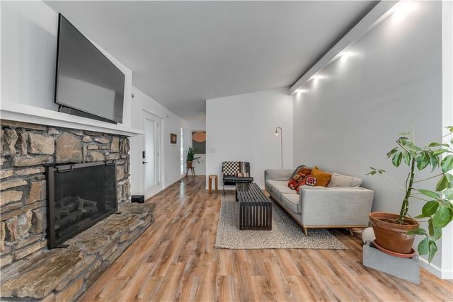 6 Bishampton Lane, Bella Vista, AR 72714