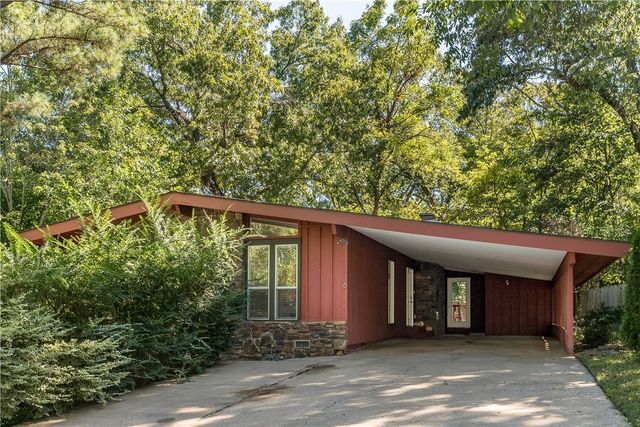 6 Bishampton Lane, Bella Vista, AR 72714