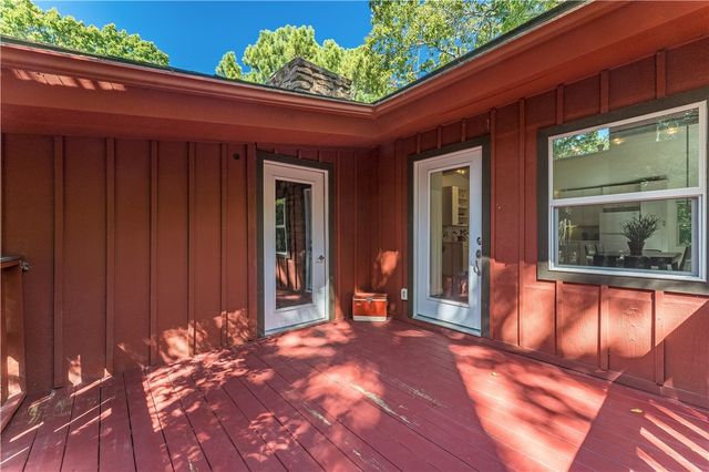 6 Bishampton Lane, Bella Vista, AR 72714