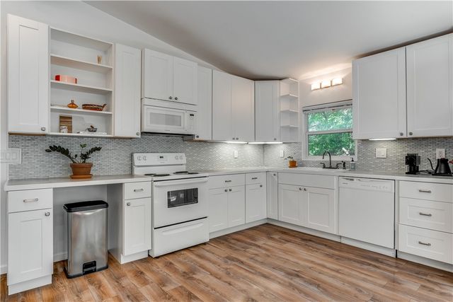 6 Bishampton Lane, Bella Vista, AR 72714