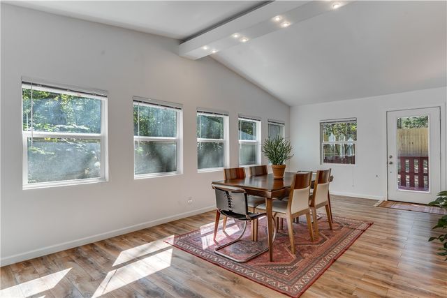 6 Bishampton Lane, Bella Vista, AR 72714