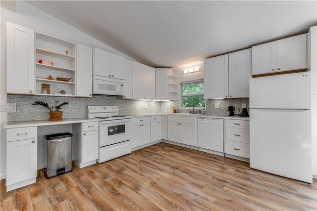 6 Bishampton Lane, Bella Vista, AR 72714