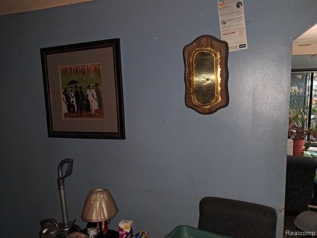 19711 Greeley, Detroit, MI 48203