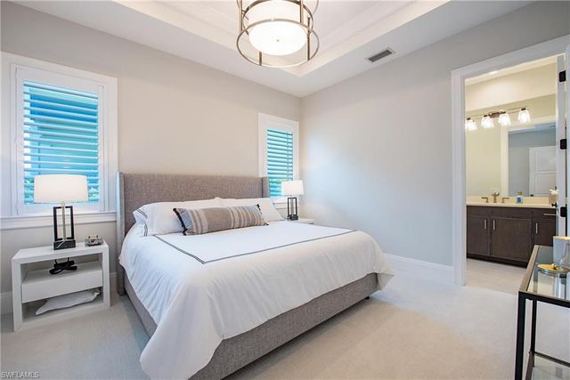 6830 Mangrove AVE, Naples, FL 34109