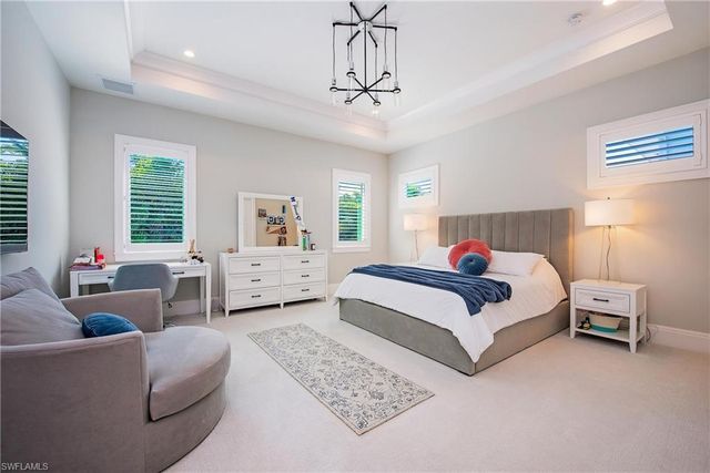 6830 Mangrove AVE, Naples, FL 34109