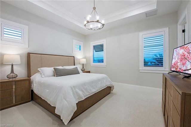 6830 Mangrove AVE, Naples, FL 34109