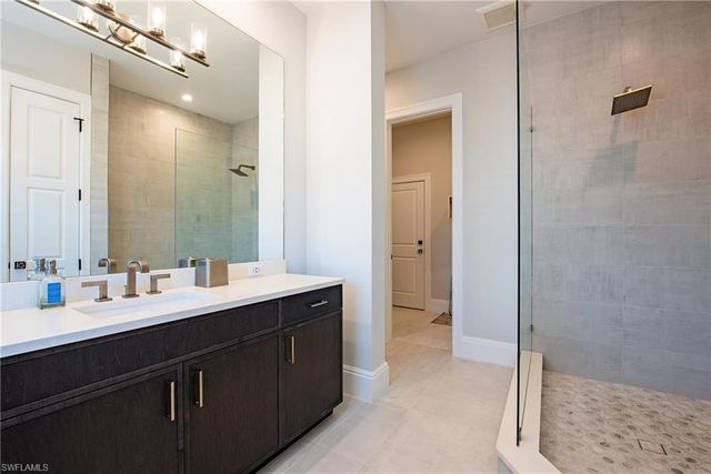 6830 Mangrove AVE, Naples, FL 34109