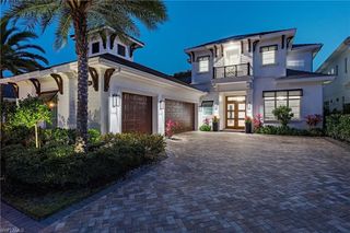 6830 Mangrove AVE, Naples, FL 34109