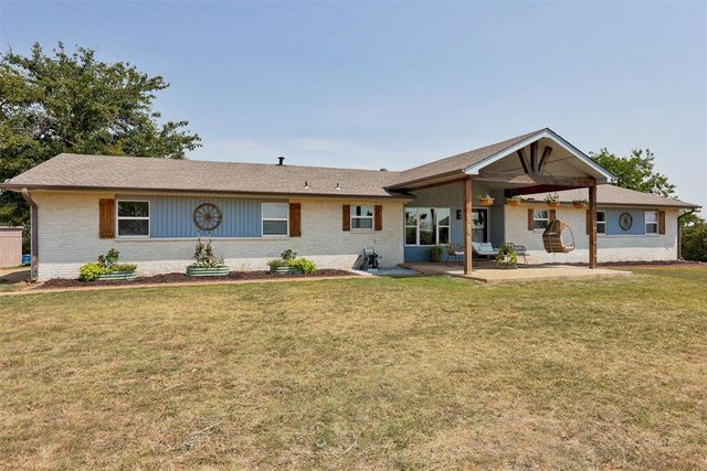 9966 NE Highway 33, Guthrie, OK 73044