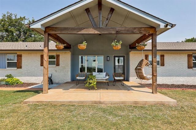 9966 NE Highway 33, Guthrie, OK 73044