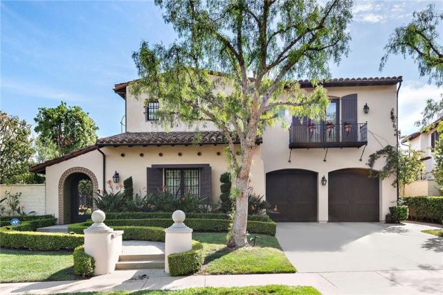 8 Whalers Bluff, Newport Coast, CA 92657