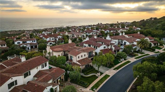 8 Whalers Bluff, Newport Coast, CA 92657