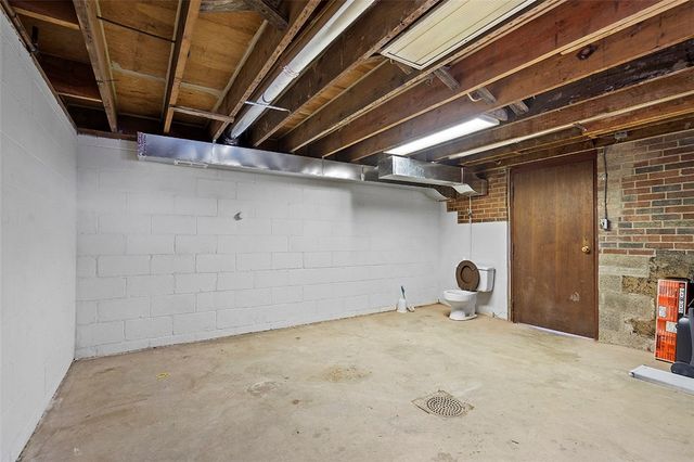 8966 Knoll Street, Mccandless, PA 15101