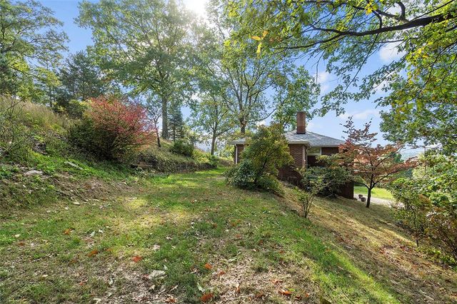 8966 Knoll Street, Mccandless, PA 15101