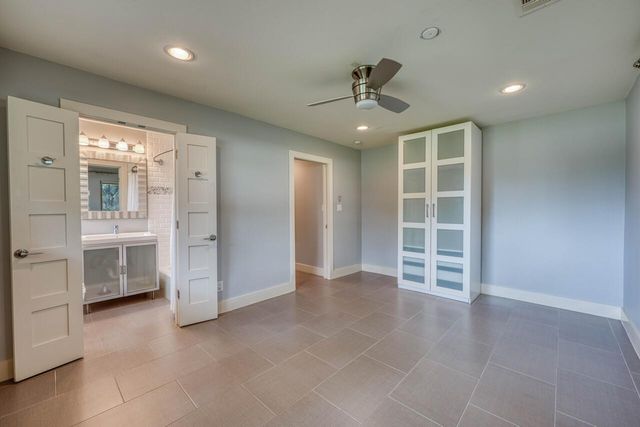 1704 Bluebonnet LN, Kingsland, TX 78639