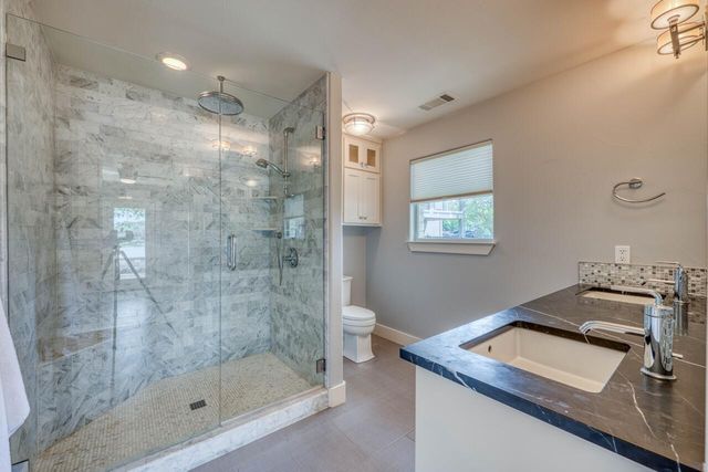 1704 Bluebonnet LN, Kingsland, TX 78639