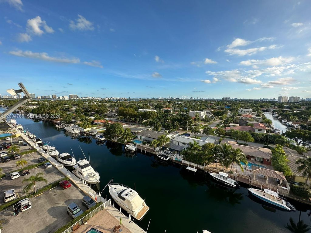 2020 NE 135th St 804, North Miami, FL 33181