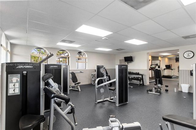 17320 NW 66th Pl, Hialeah, FL 33015
